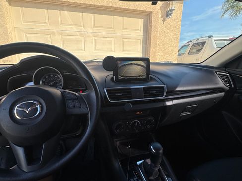 Used 2015 MAZDA MAZDA3 i Sport image 8