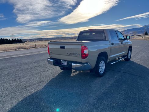 Used 2018 Toyota Tundra SR5 image 8