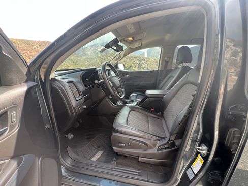 Used 2017 Chevrolet Colorado Z71 image 12