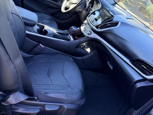 Used 2018 Chevrolet Volt LT w/ LT Driver Confidence Package image 16