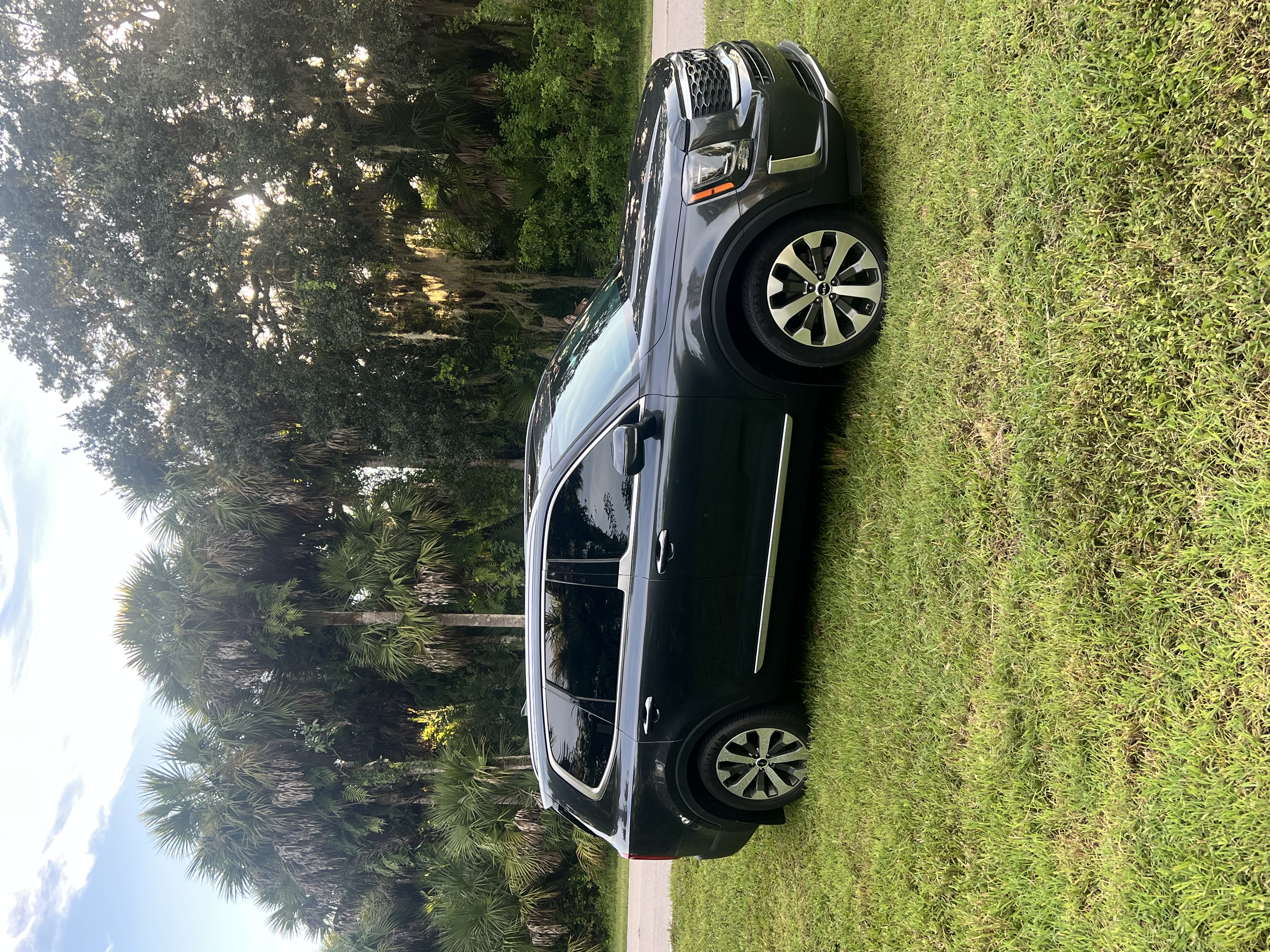 Used 2022 Kia Telluride S FWD image 9