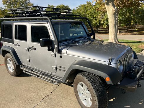 Used 2015 Jeep Wrangler Unlimited Sport w/ Quick Order Package 24S image 2