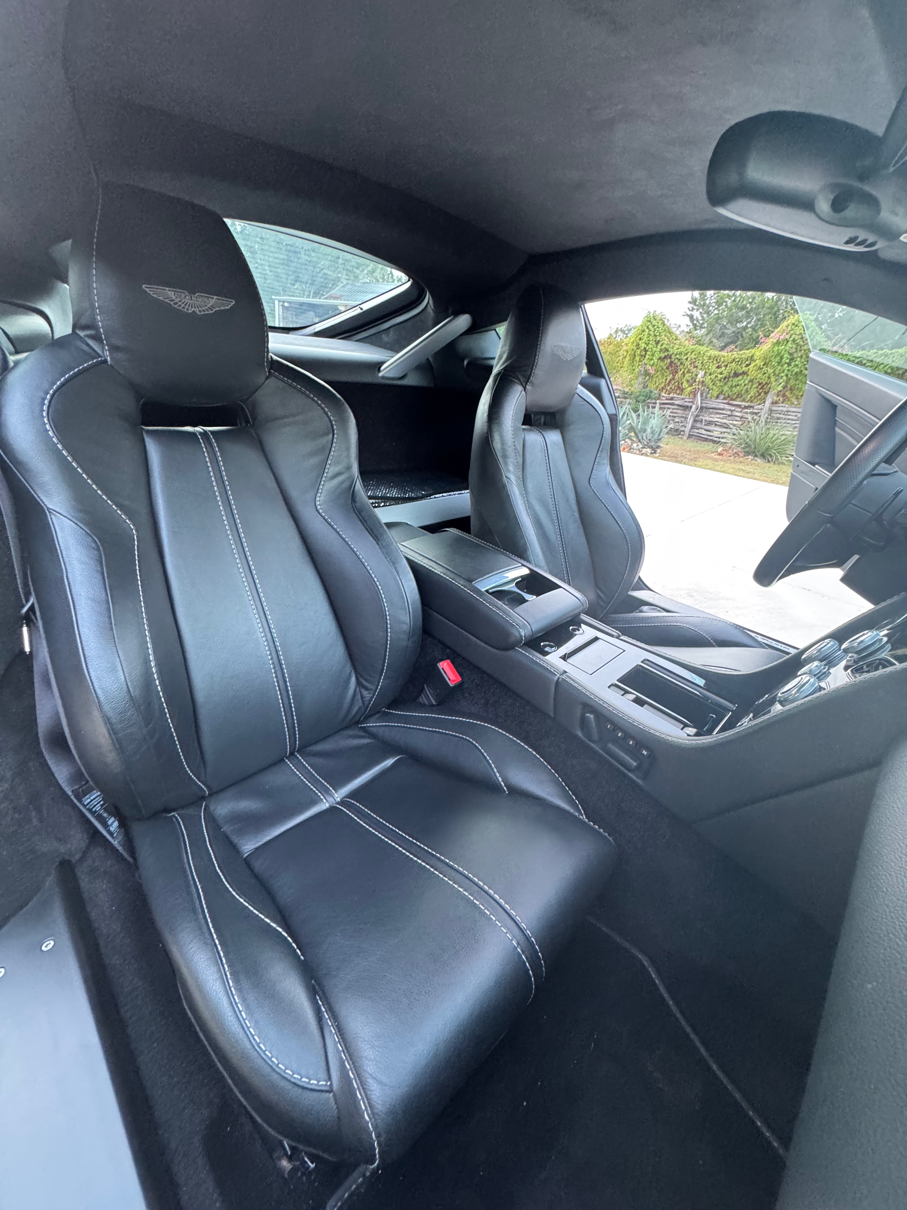 Used 2016 Aston Martin V12 Vantage S RWD image 11