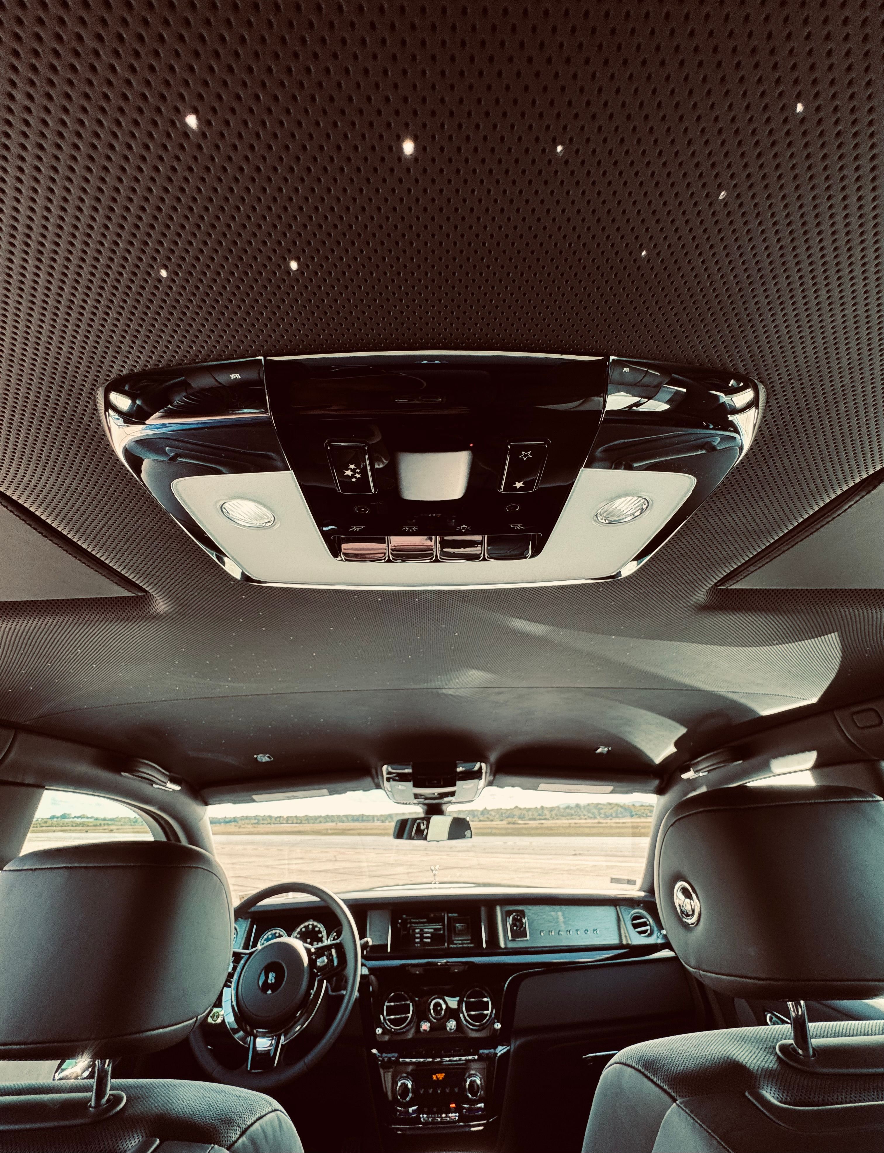 Used 2022 Rolls-Royce Phantom Sedan w/ The Phantom Package RWD image 22