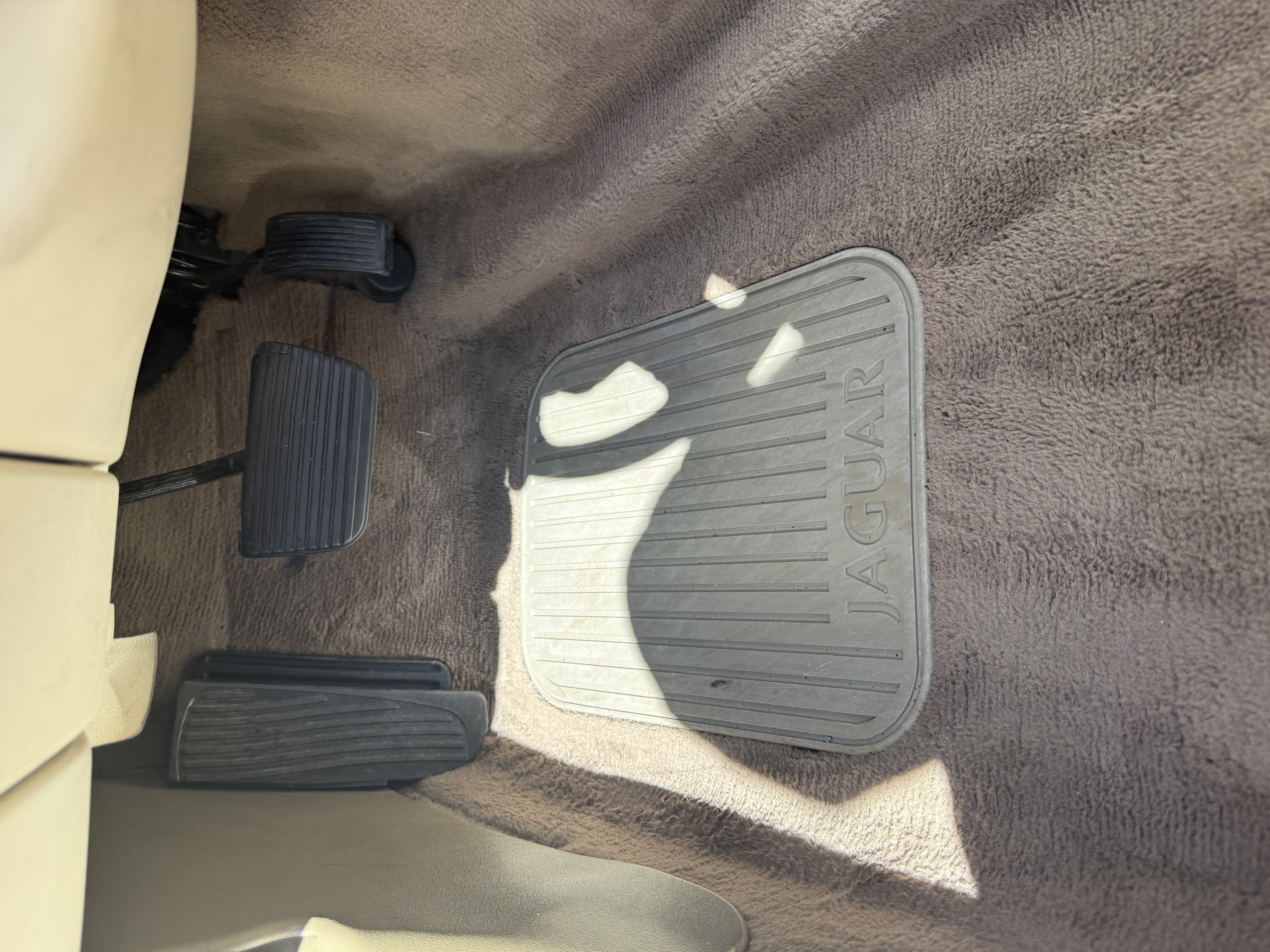Used 1997 Jaguar XK8 Convertible RWD image 18