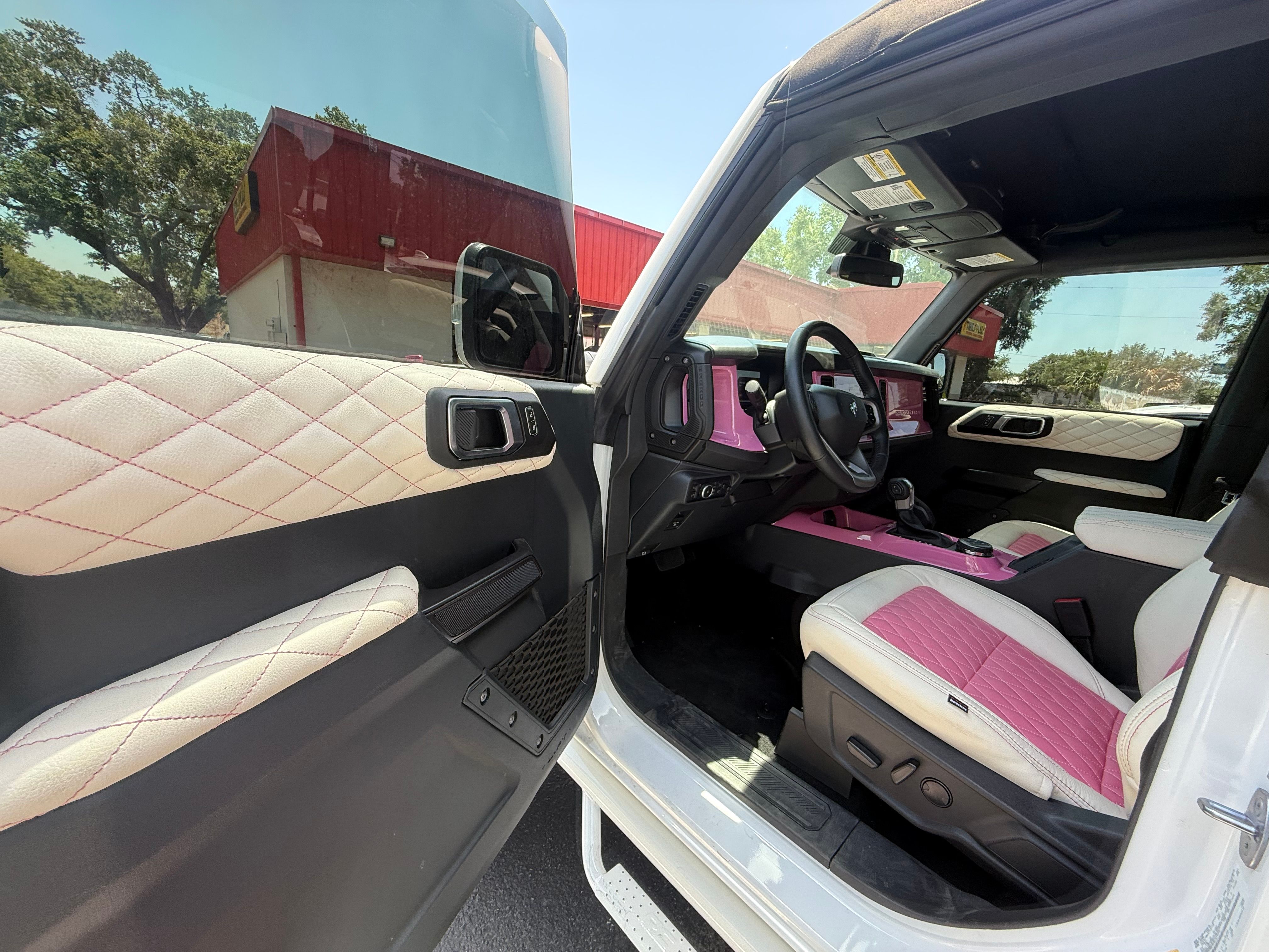 Used 2024 Ford Bronco Outer Banks w/ Sasquatch Package AWD/4WD image 10