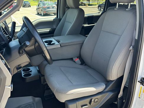 Used 2019 Ford F150 XLT w/ Equipment Group 302A Luxury AWD/4WD image 15