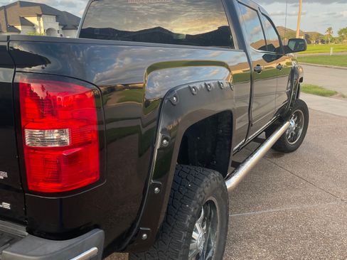 Used 2015 GMC Sierra 2500 SLE w/ SLE Preferred Package AWD/4WD image 5