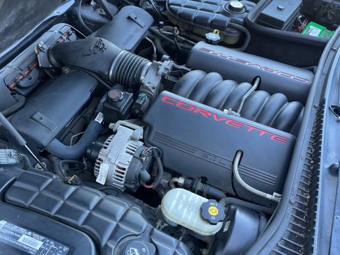 Used 2003 Chevrolet Corvette Convertible 2D w/ Preferred Equipment Group1 image 16