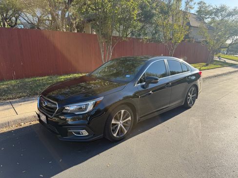 Used 2018 Subaru Legacy 3.6R Limited image 1
