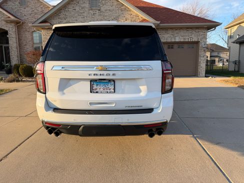 Used 2022 Chevrolet Tahoe Premier w/ Premium Package image 12