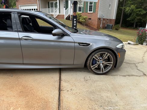 Used 2013 BMW M5 image 4