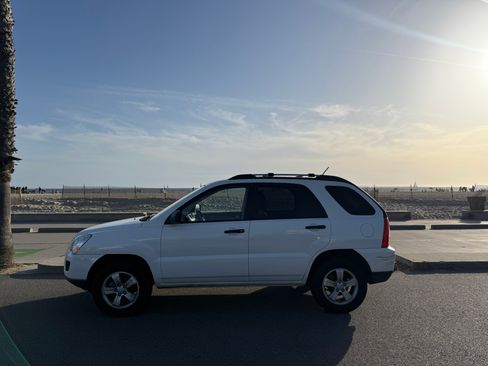 Used 2009 Kia Sportage LX image 4