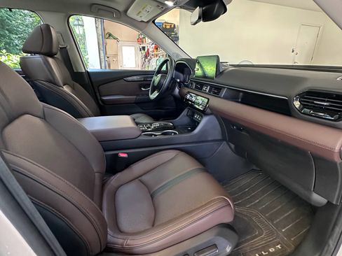 Used 2025 Honda Pilot Elite image 20
