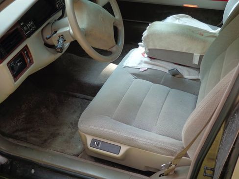 Used 1995 Cadillac De Ville Sedan image 5