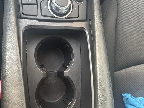 Used 2018 MAZDA MAZDA3 Sport image 9