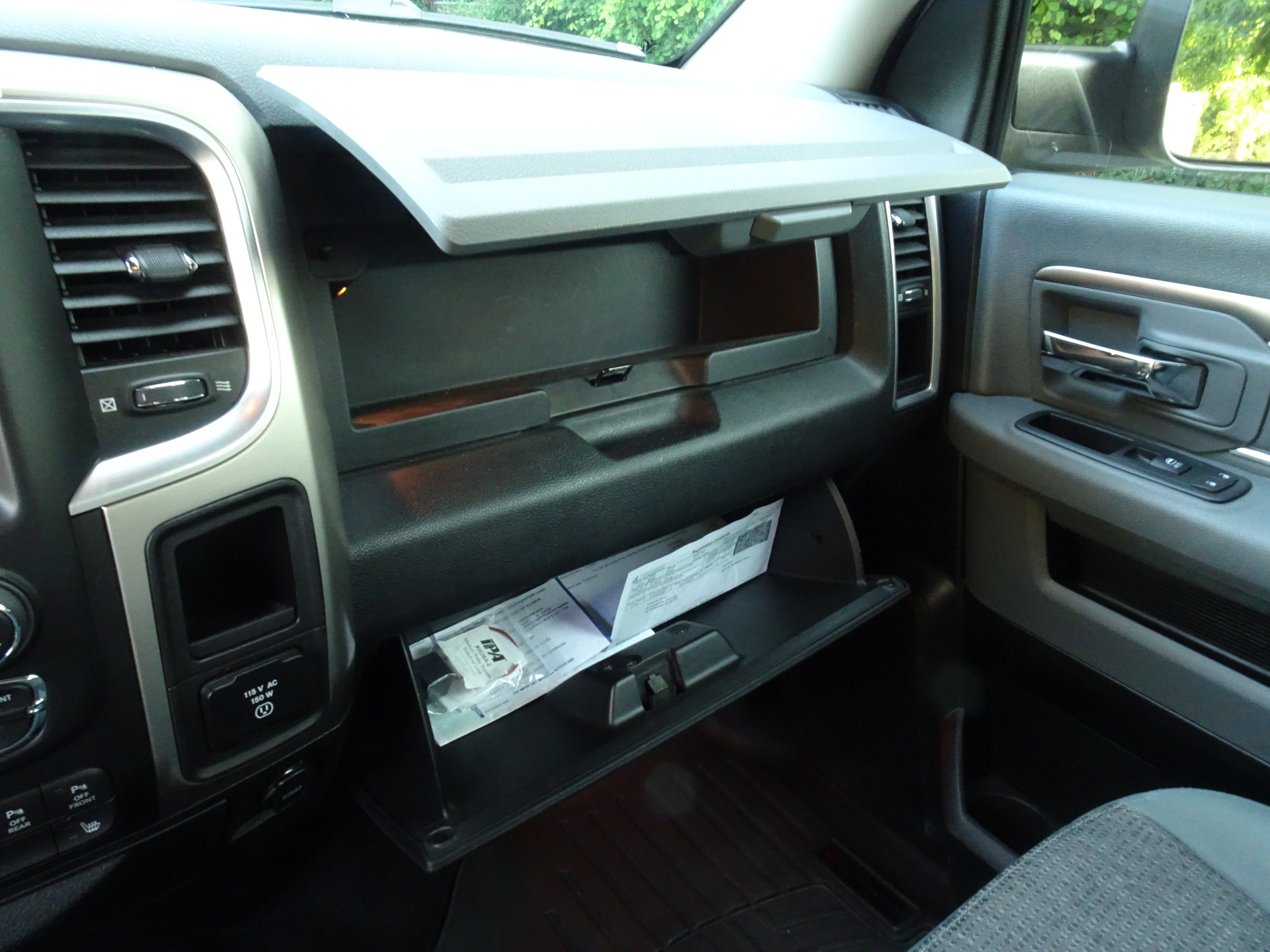Used 2015 RAM 1500 Big Horn AWD/4WD image 19