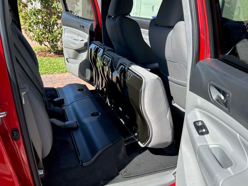 Used 2013 Toyota Tacoma PreRunner w/ TRD Off-Road Pkg image 19