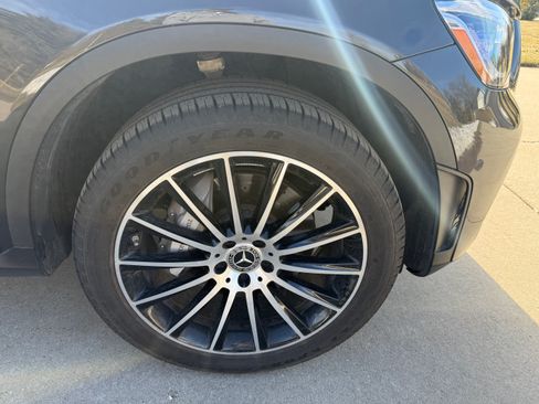 Used 2022 Mercedes-Benz GLC 300 4MATIC Coupe image 12