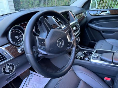 Used 2014 Mercedes-Benz ML 350 4MATIC image 29