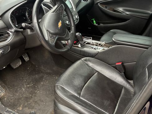 Used 2016 Chevrolet Malibu Premier w/ Driver Confidence Package II image 9