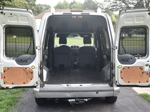 Used 2010 Ford Transit Connect XLT FWD image 10