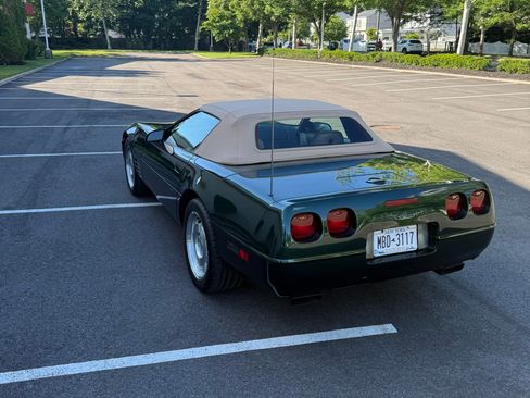 Used 1994 Chevrolet Corvette Convertible RWD image 2
