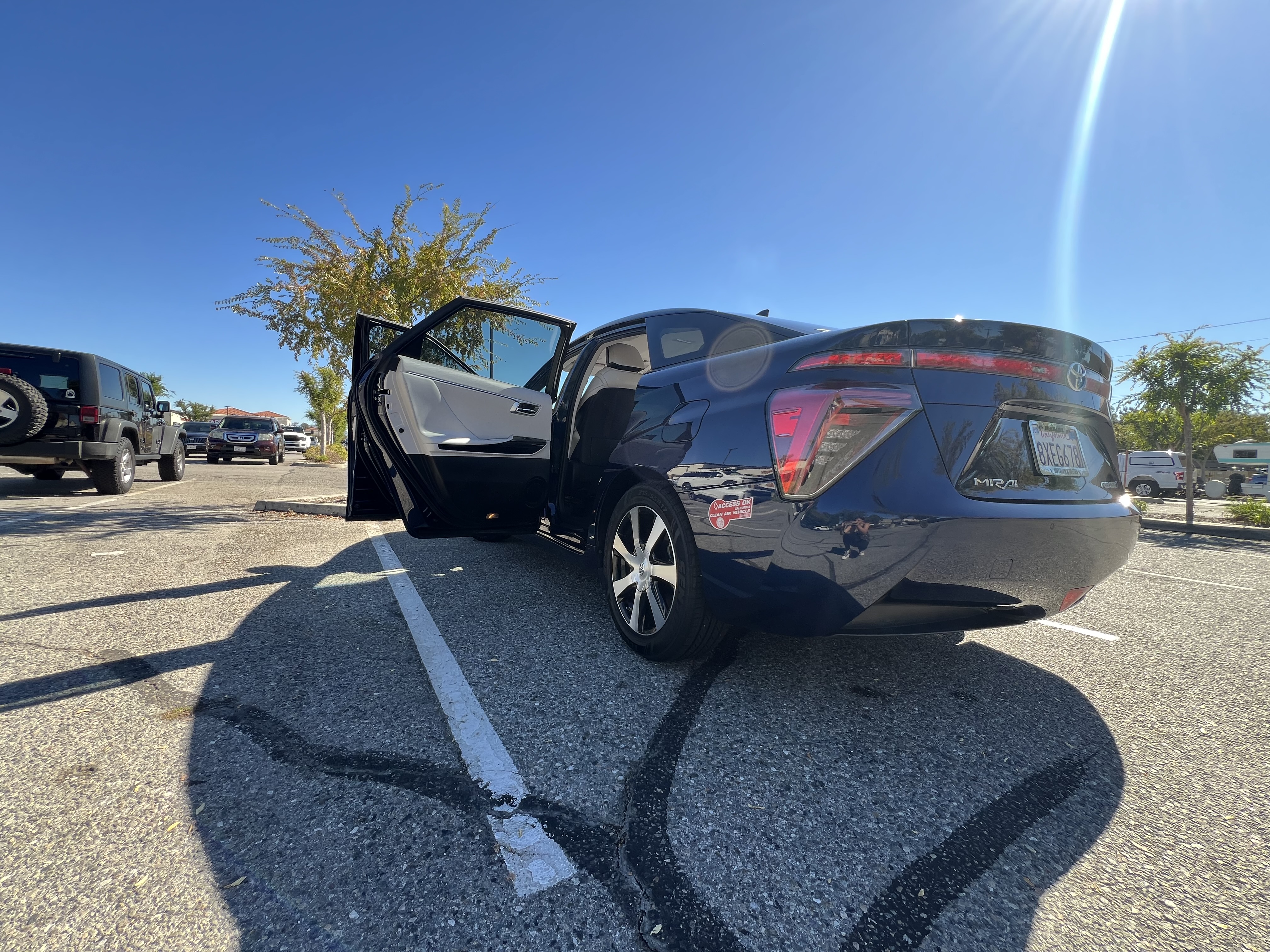 Used 2018 Toyota Mirai FWD image 6