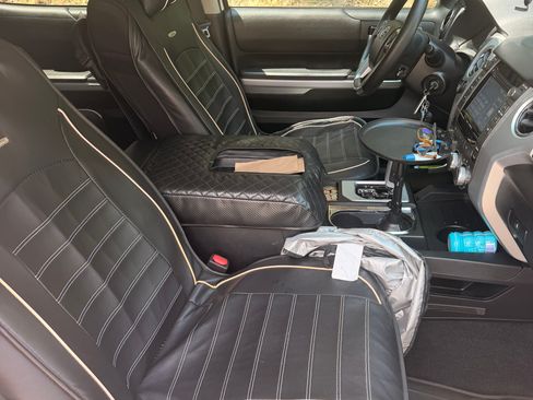Used 2016 Toyota Tundra SR5 w/ SR5 Upgrade Package AWD/4WD image 11