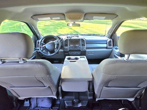 Used 2019 Ford F250 XLT w/ XLT Value Package AWD/4WD image 17