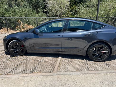 Used 2024 Tesla Model 3 Performance AWD/4WD image 15
