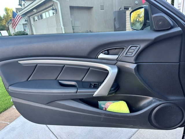 Used 2012 Honda Accord EX-L image 9