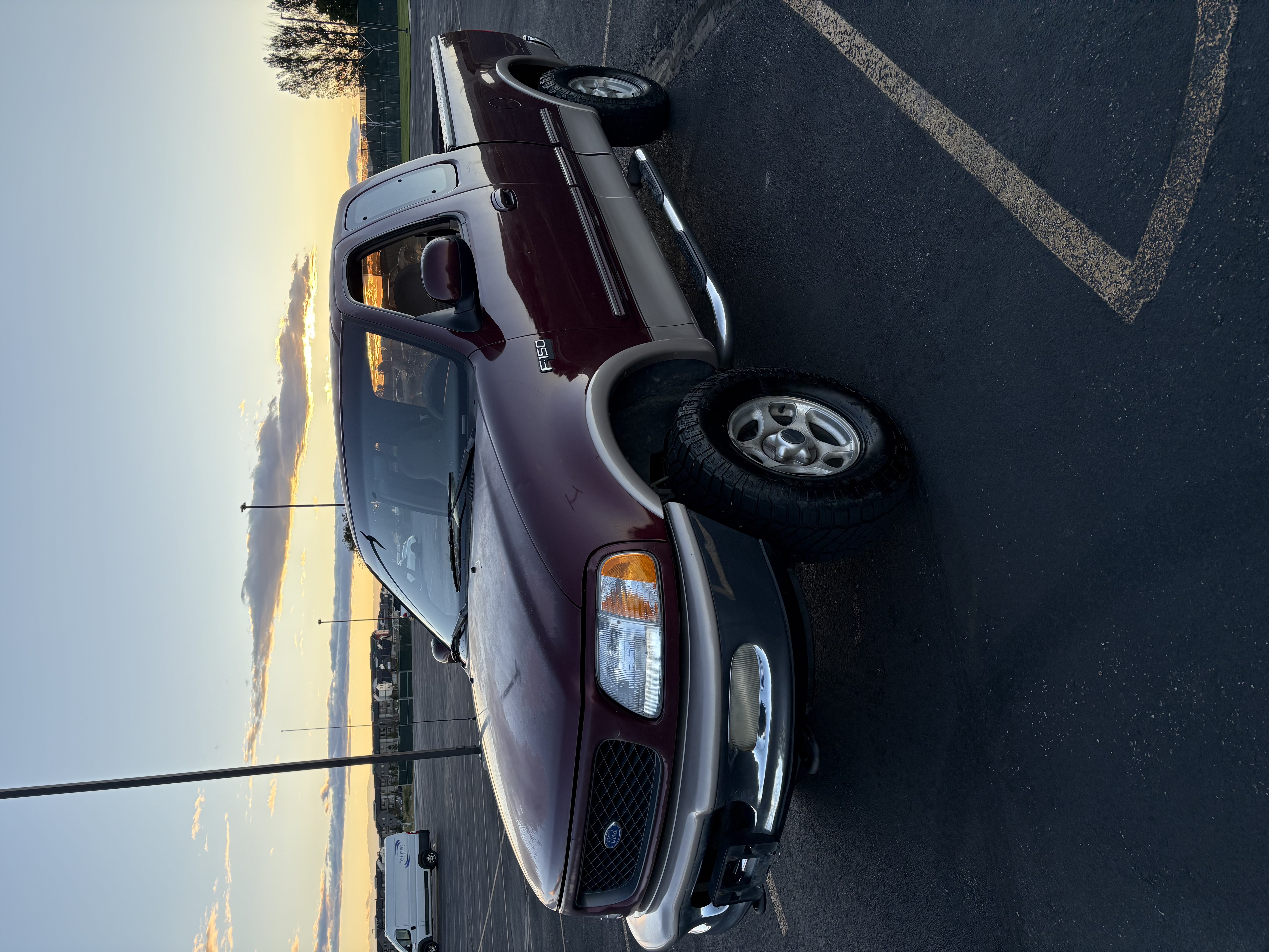 Used 1997 Ford F150 4x4 SuperCab image 1
