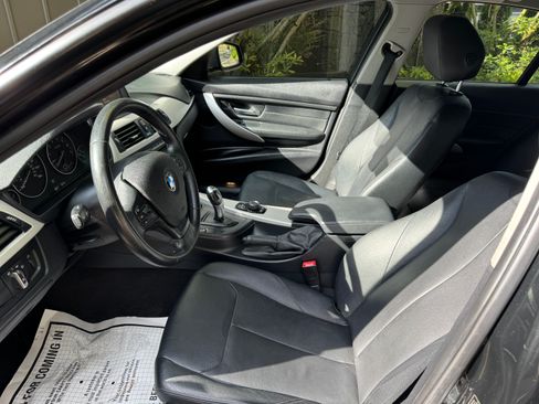 Used 2014 BMW 320i xDrive Sedan AWD/4WD image 9