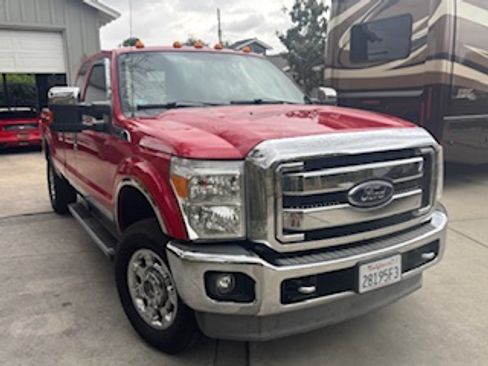 Used 2012 Ford F250 Lariat w/ Chrome Pkg image 4