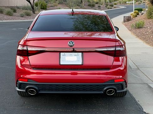 Used 2025 Volkswagen Jetta GLI Autobahn FWD image 9