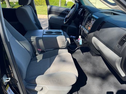 Used 2012 Toyota Tundra 2WD CrewMax w/ Tow Pkg image 8