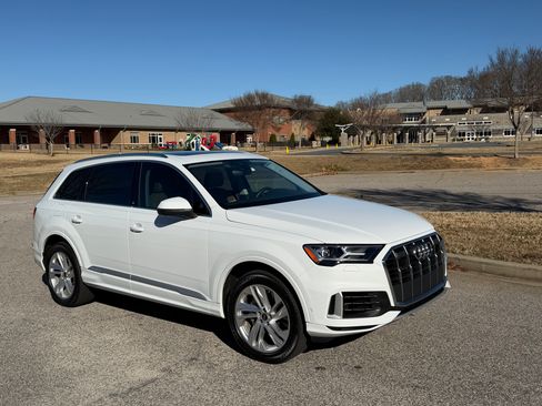 Used 2023 Audi Q7 3.0T Premium Plus image 2