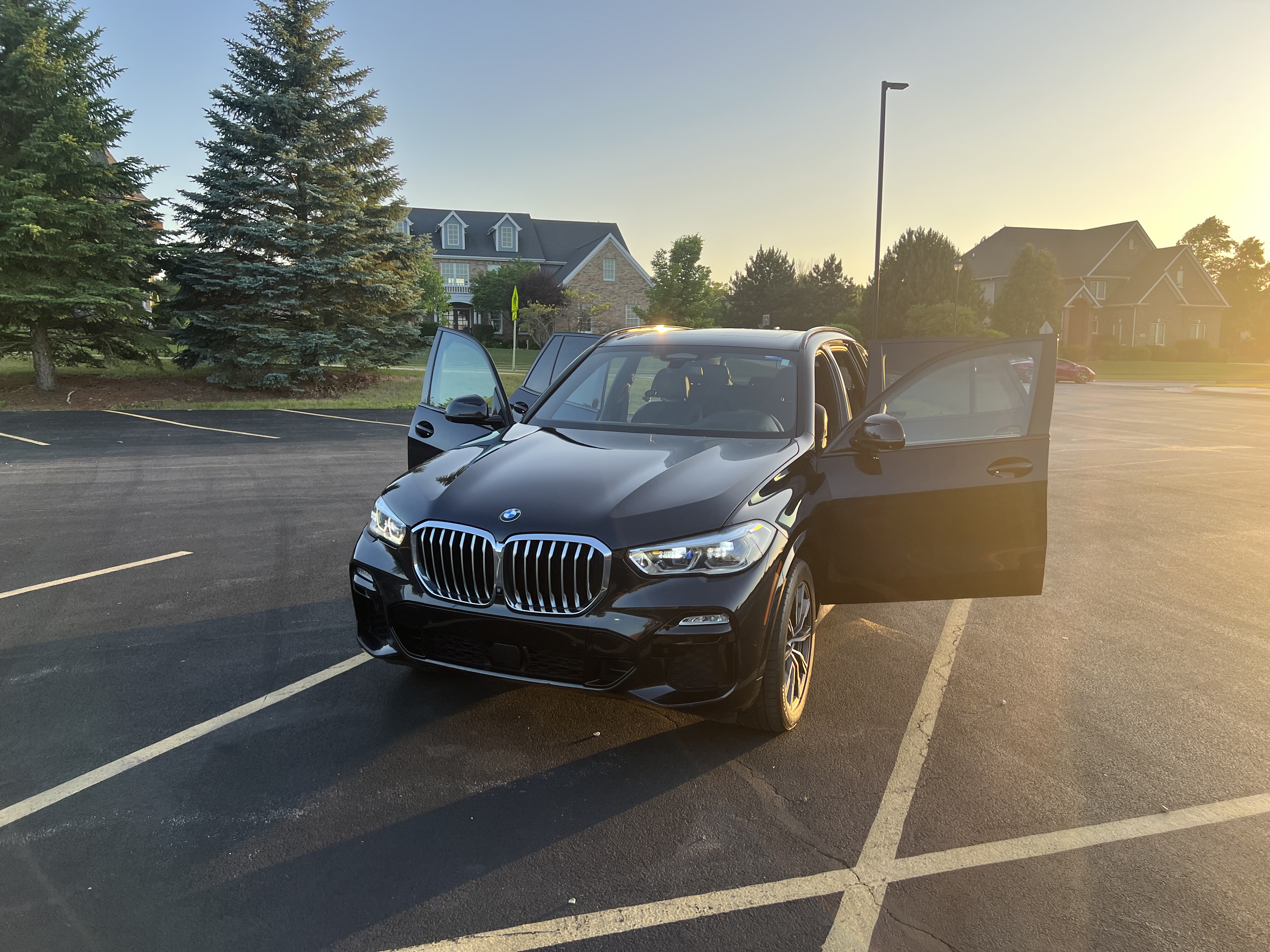 Used 2019 BMW X5 xDrive50i w/ M Sport Package AWD/4WD image 10