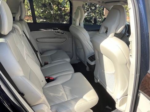 Used 2016 Volvo XC90 T6 Momentum w/ Momentum Plus Package AWD/4WD image 26