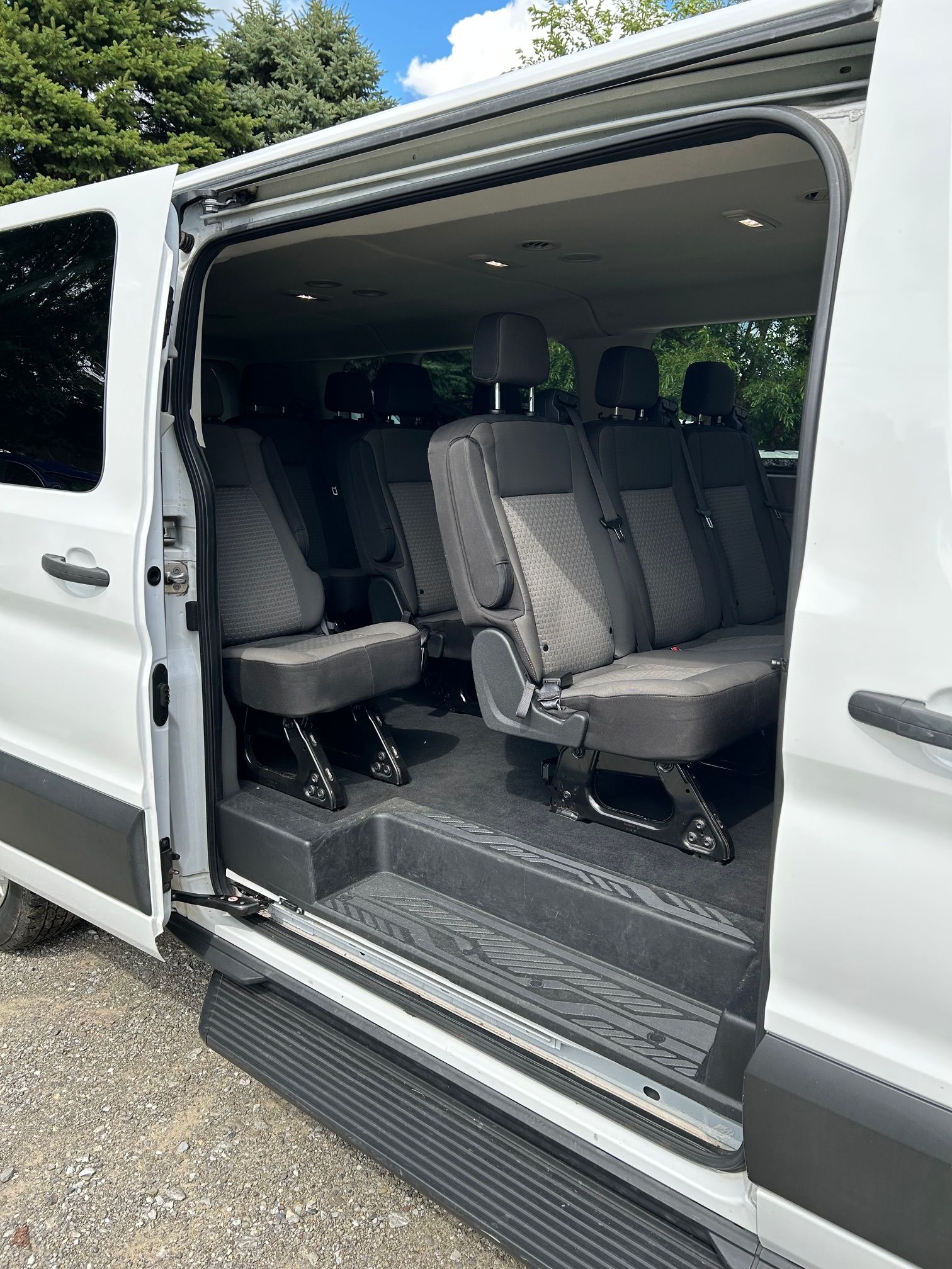 Used 2022 Ford Transit 350 XLT RWD image 6