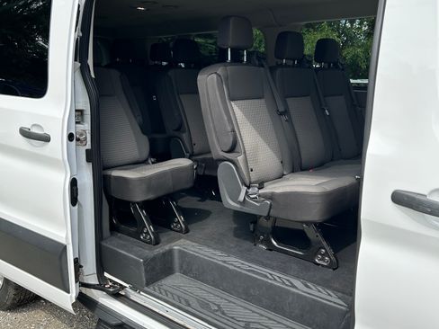 Used 2022 Ford Transit 350 XLT RWD image 6