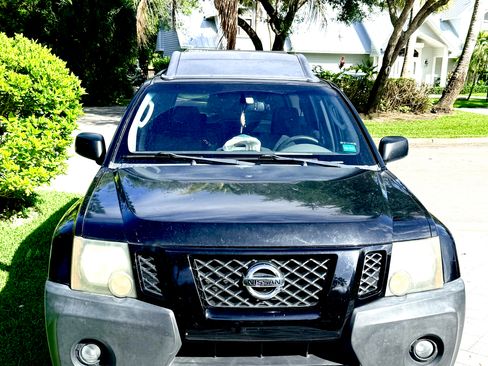 Used 2011 Nissan Xterra S w/ 4X2 Value Package RWD image 2