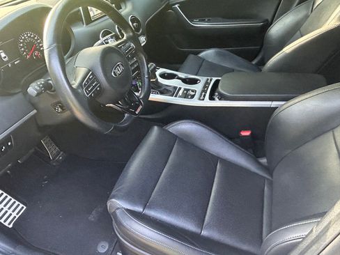 Used 2020 Kia Stinger GT1 image 17