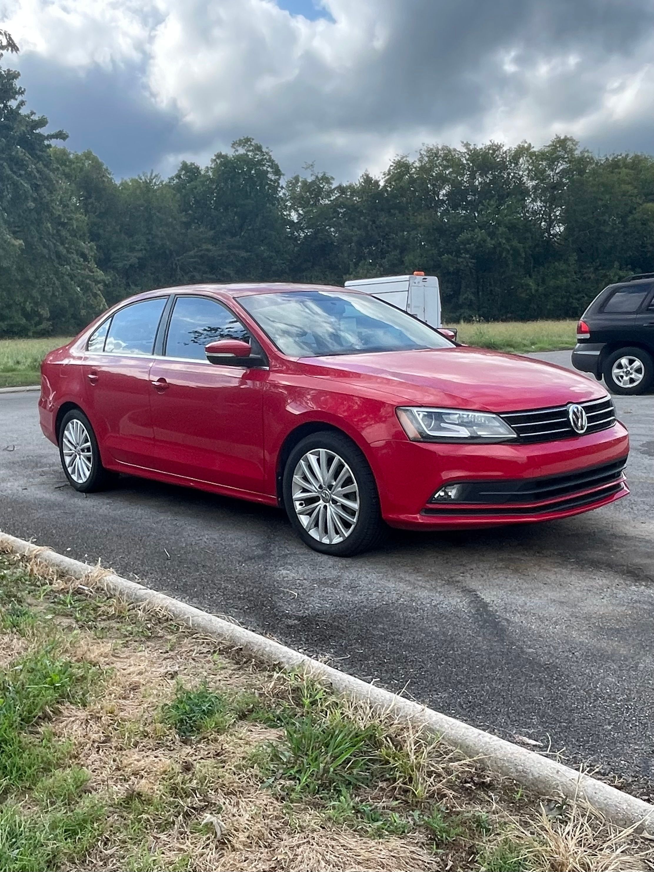 Used 2015 Volkswagen Jetta SE FWD image 1
