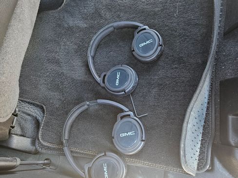 Used 2023 GMC Yukon XL Denali w/ Denali Reserve Package image 6