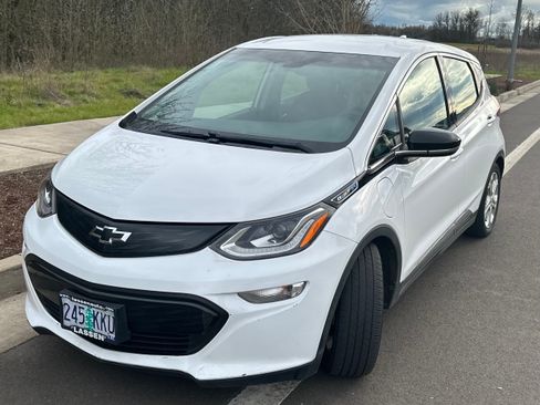 Used 2017 Chevrolet Bolt LT image 5