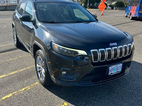 Used 2022 Jeep Cherokee Latitude Lux w/ Sun & Sound Group image 4