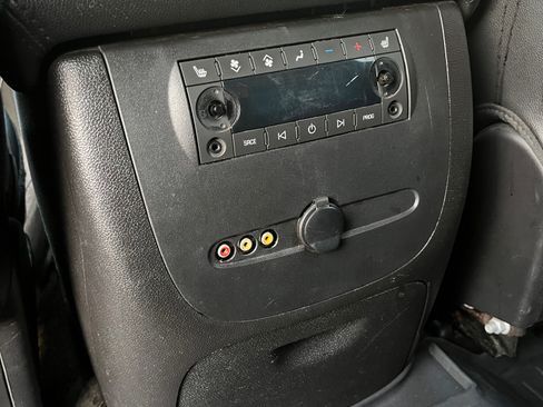 Used 2014 GMC Yukon XL SLT w/ SLT-2 Equipment Package image 13