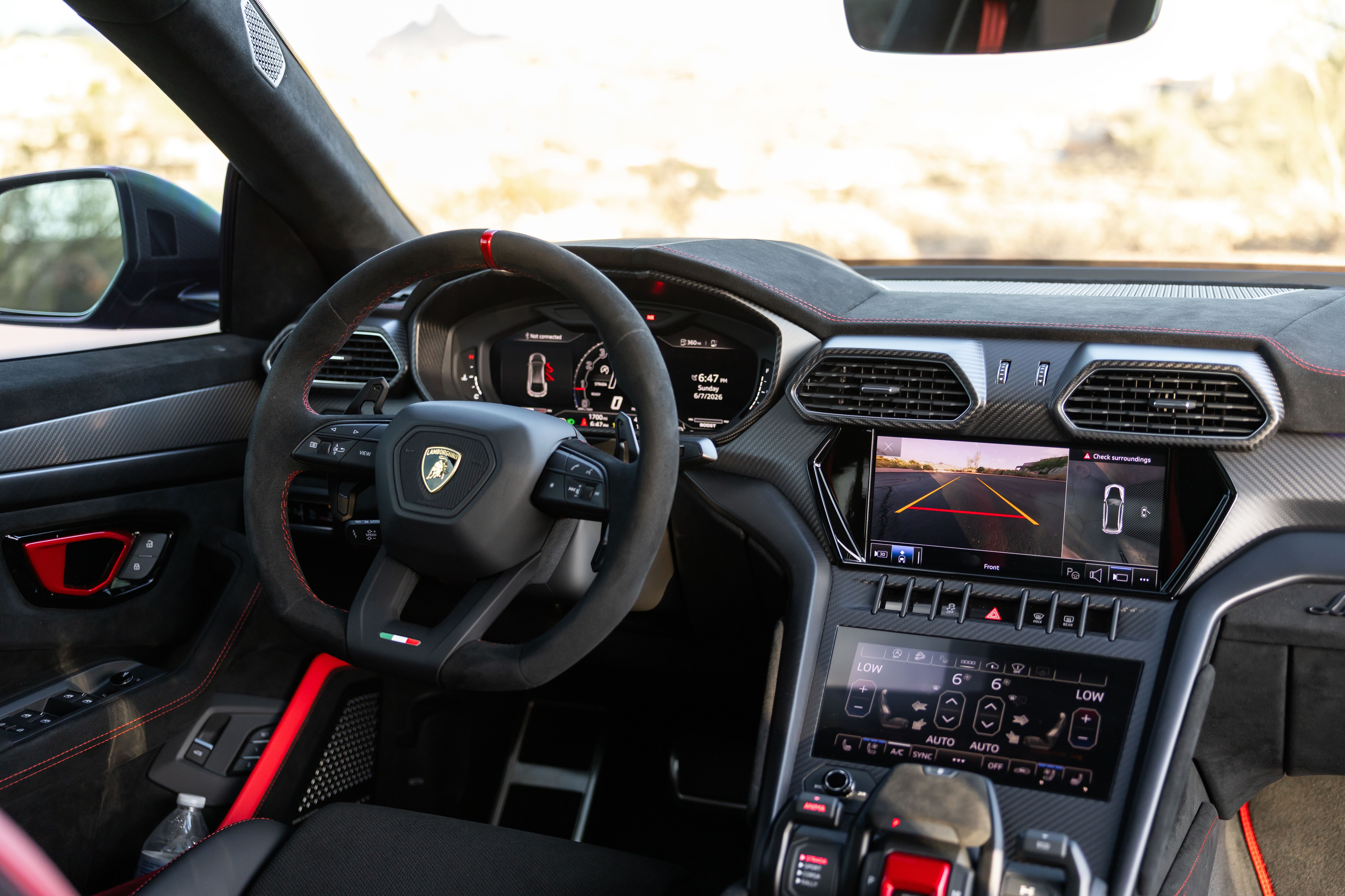 Used 2024 Lamborghini Urus Performante AWD/4WD image 30